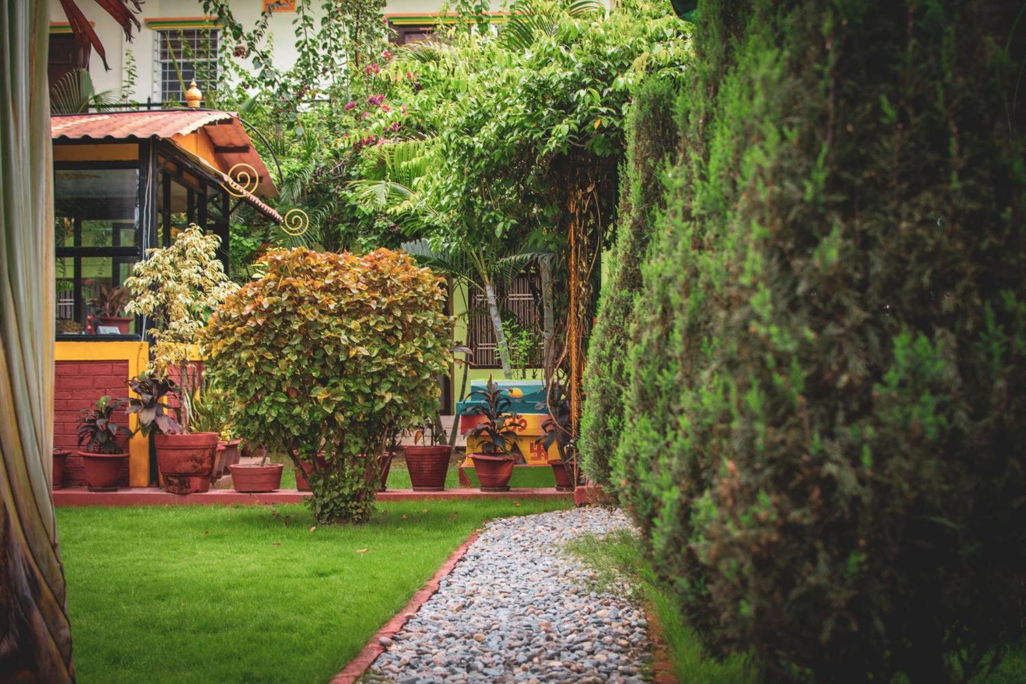 Galaxy Guest House Bhairāhawā Eksteriør billede