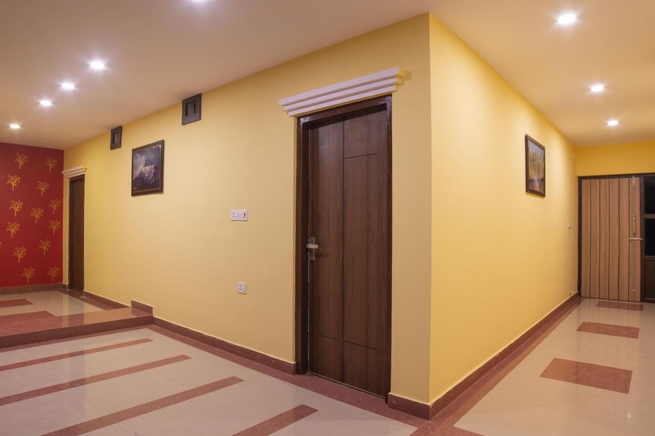 Galaxy Guest House Bhairāhawā Eksteriør billede