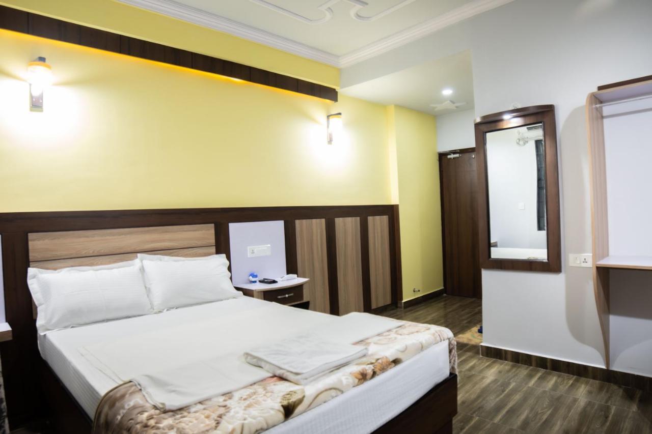 Galaxy Guest House Bhairāhawā Eksteriør billede